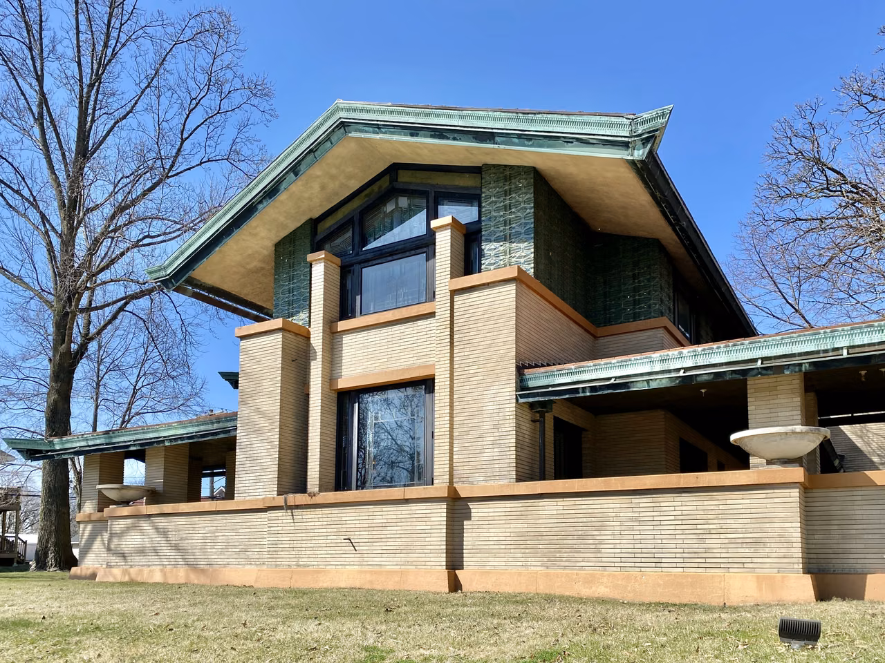 Dana-Thomas House – A Prairie-style design by Wright.