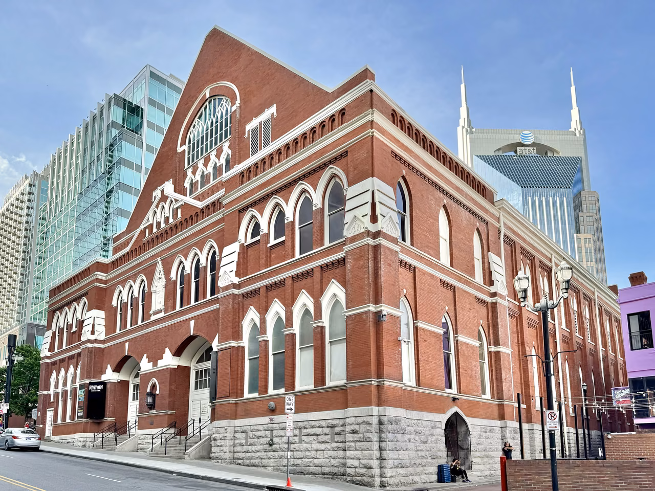 Nashville Ryman Auditorium · A Historical Venue Connecting Broadcast and Live Performance