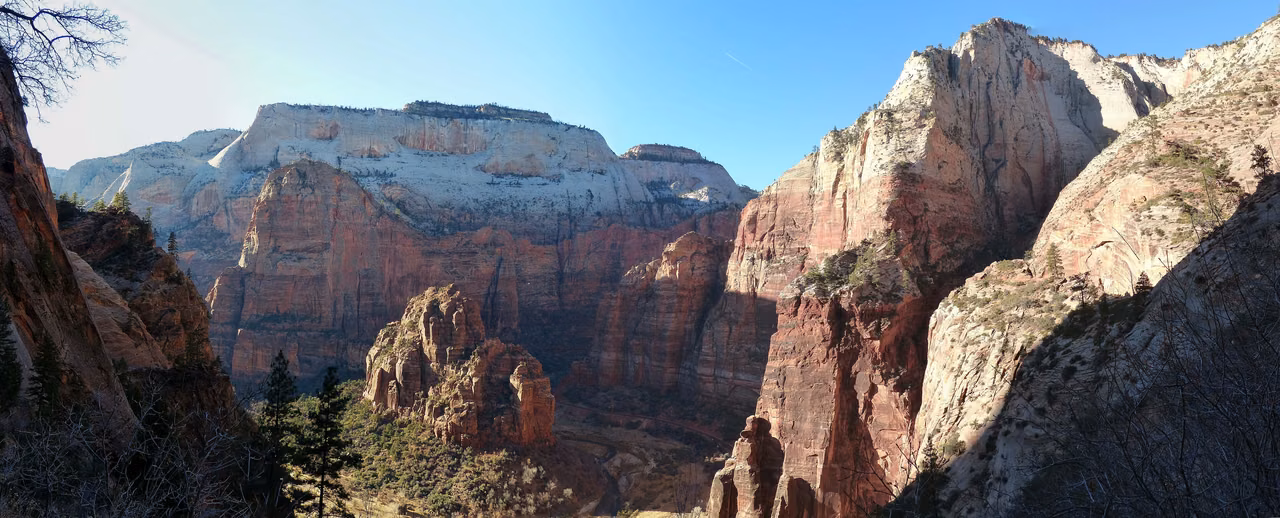 Zion Canyon - Views of the Grand Valley from the Lookout Trail