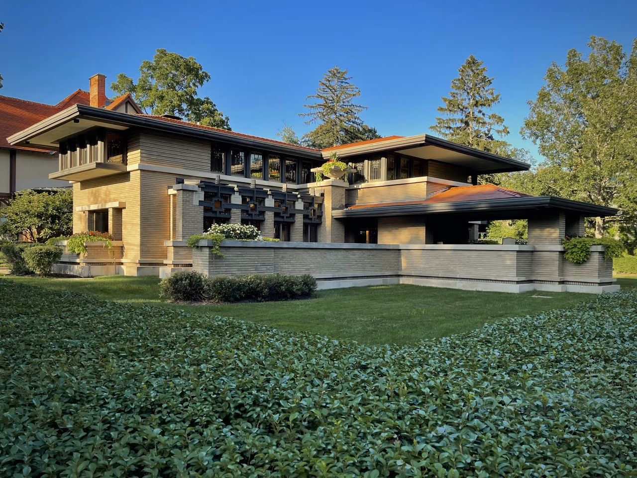 Meyer May House, Grand Rapids · Prairie-style architecture